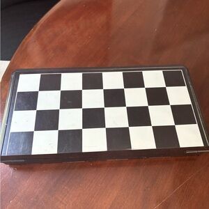 Classic Black and White Chess Set